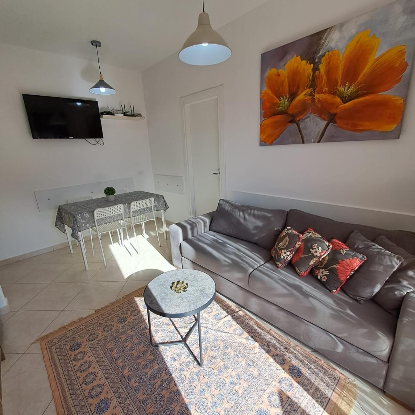 Flowers & Green 2 Bedrooms Apartment & Box Garage فلورا المظهر الخارجي الصورة